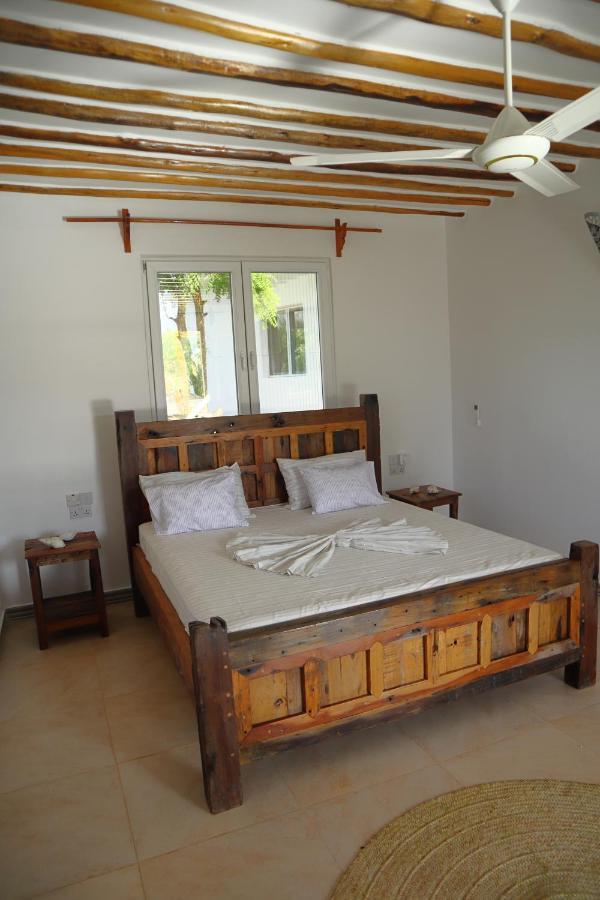 Holiday Time Bungalows Zanzibar マテムウェ エクステリア 写真