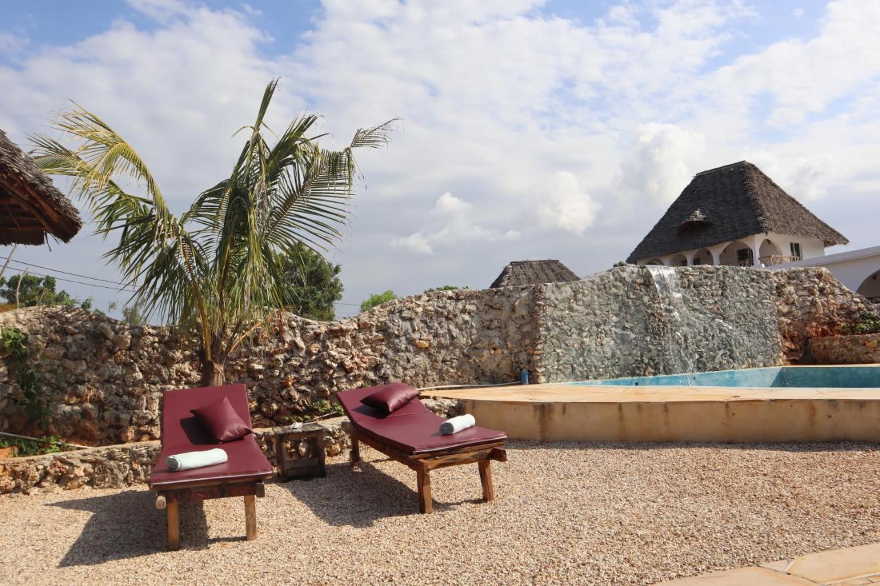 Holiday Time Bungalows Zanzibar マテムウェ エクステリア 写真