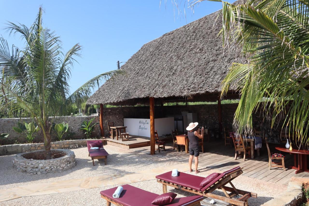 Holiday Time Bungalows Zanzibar マテムウェ エクステリア 写真