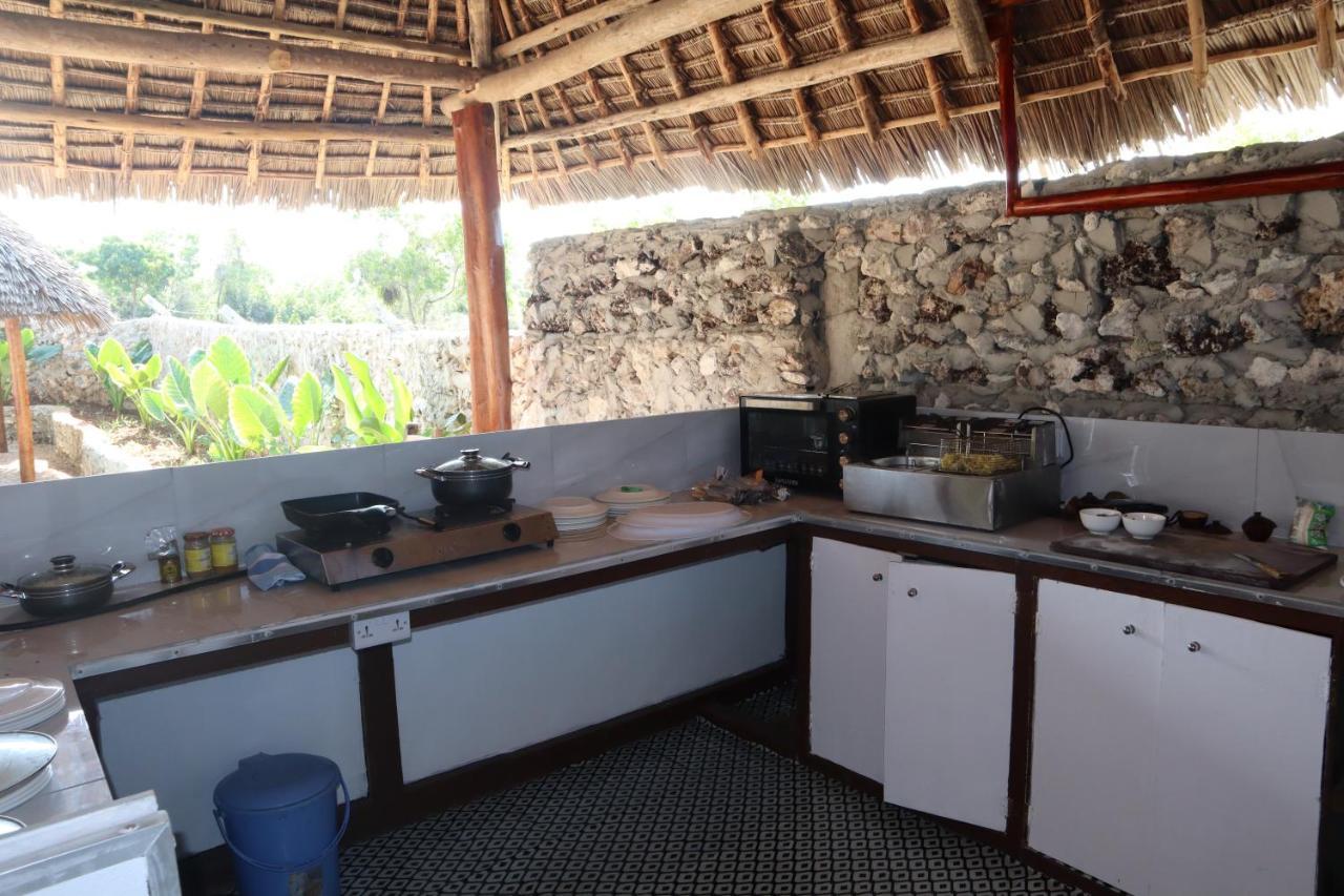 Holiday Time Bungalows Zanzibar マテムウェ エクステリア 写真