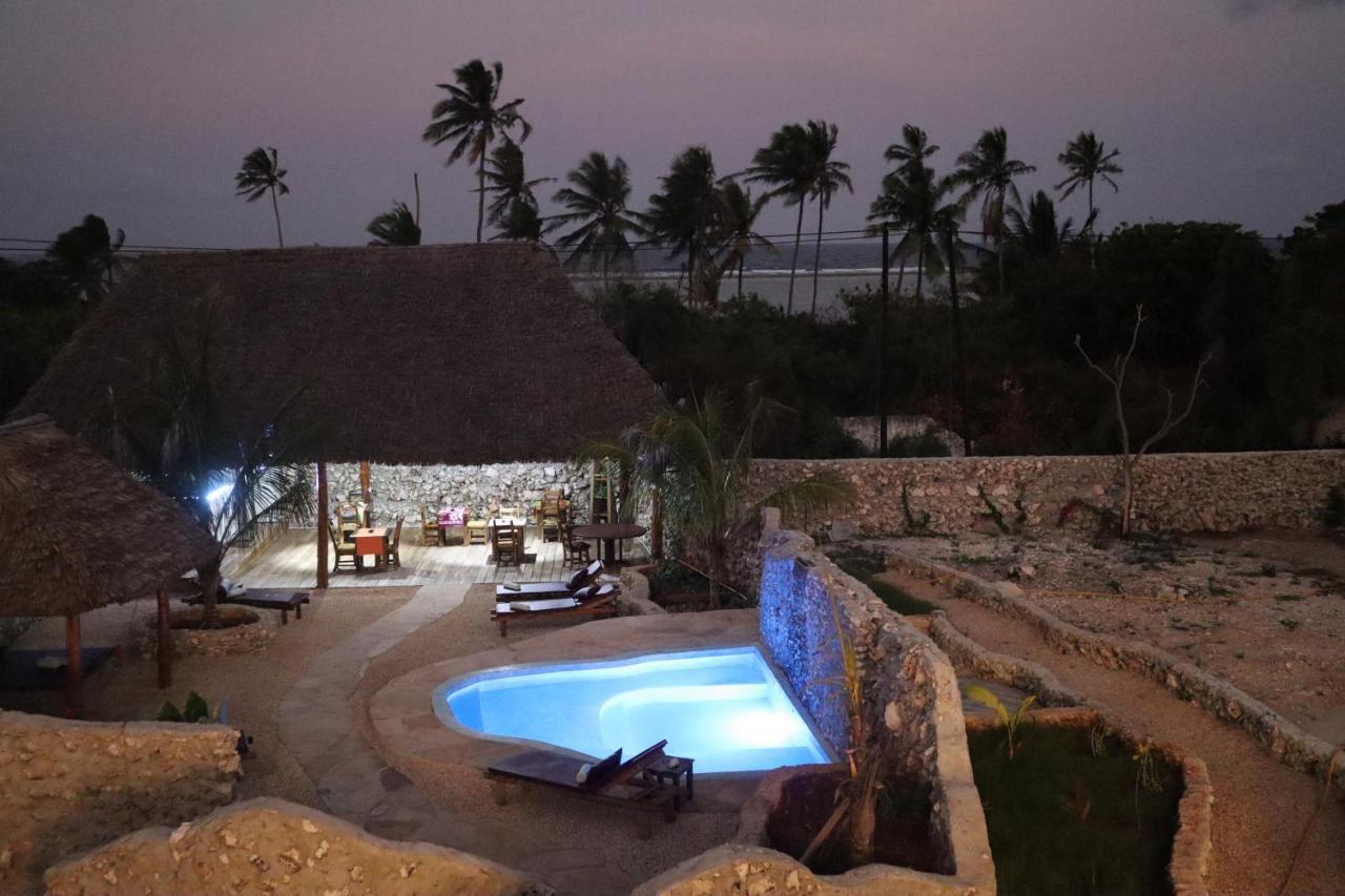 Holiday Time Bungalows Zanzibar マテムウェ エクステリア 写真
