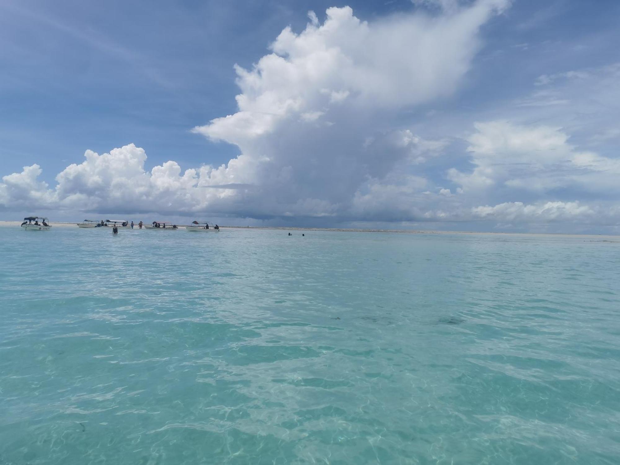 Holiday Time Bungalows Zanzibar マテムウェ エクステリア 写真
