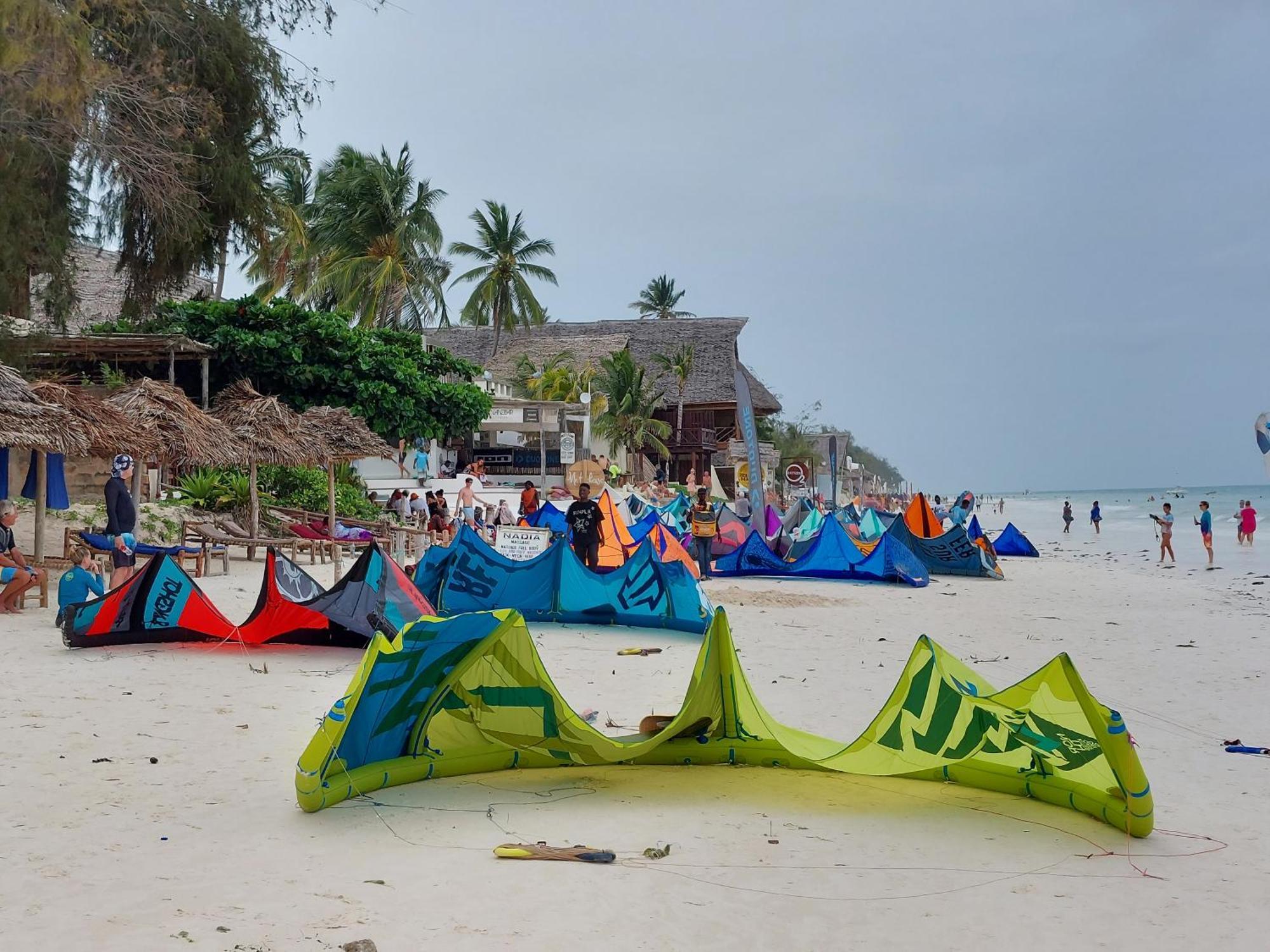 Holiday Time Bungalows Zanzibar マテムウェ エクステリア 写真