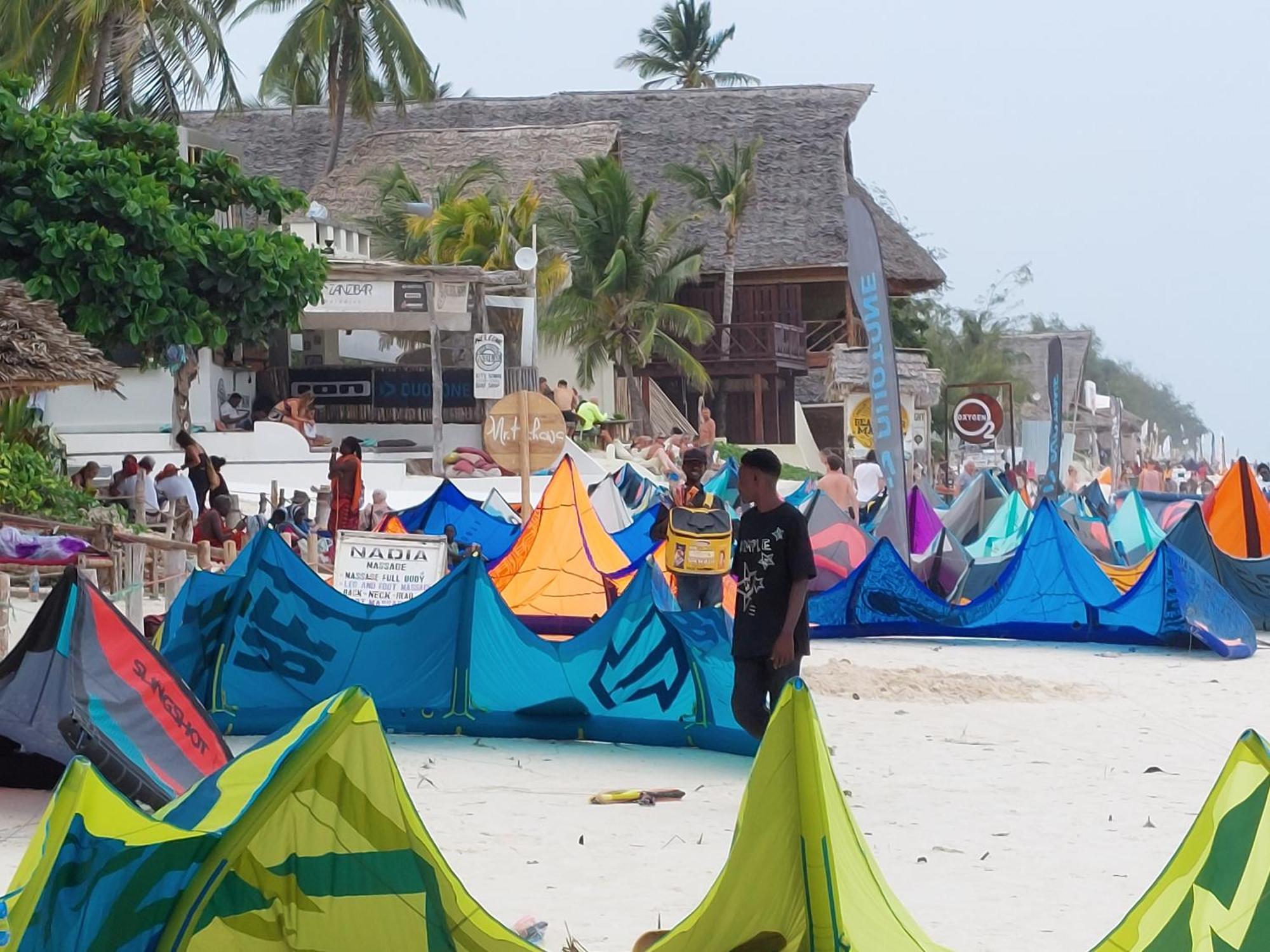 Holiday Time Bungalows Zanzibar マテムウェ エクステリア 写真