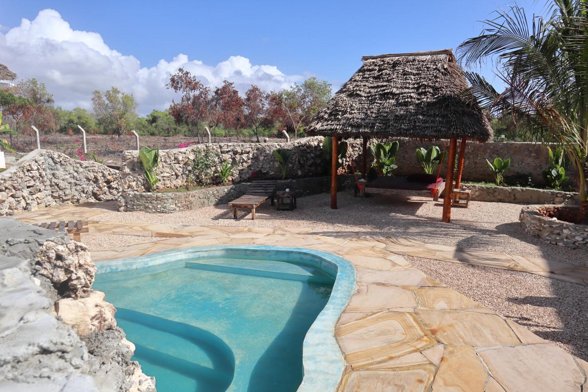 Holiday Time Bungalows Zanzibar マテムウェ エクステリア 写真