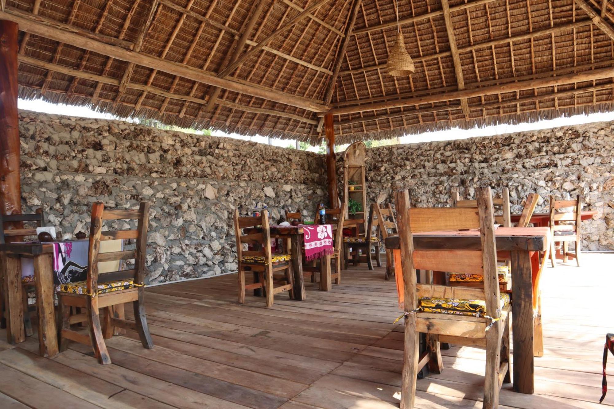 Holiday Time Bungalows Zanzibar マテムウェ エクステリア 写真